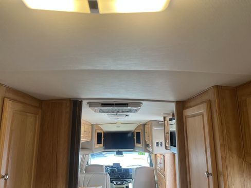 Used 2017 Ford E-450 and Econoline 450 Super Duty w/ Motorhome Prep Package RWD image 20