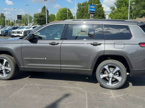 New 2026 Jeep Grand Cherokee L Limited AWD/4WD image 4