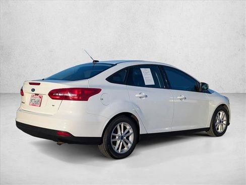 Used 2015 Ford Focus SE image 5