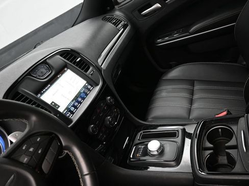 Used 2022 Chrysler 300 S RWD image 20