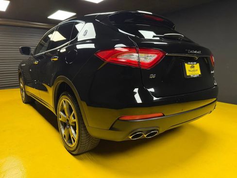 Used 2018 Maserati Levante image 4