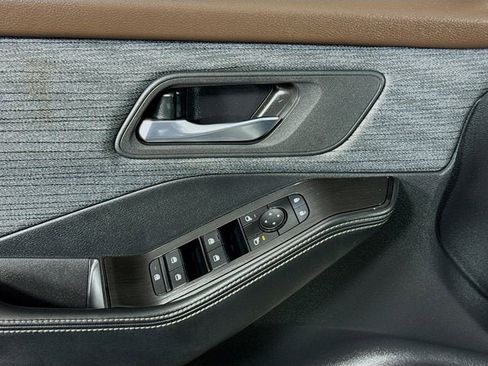 Certified 2023 Nissan Rogue SV AWD/4WD image 14