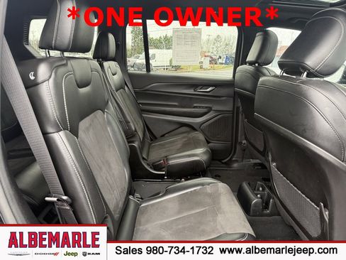 Used 2024 Jeep Grand Cherokee L Altitude image 36