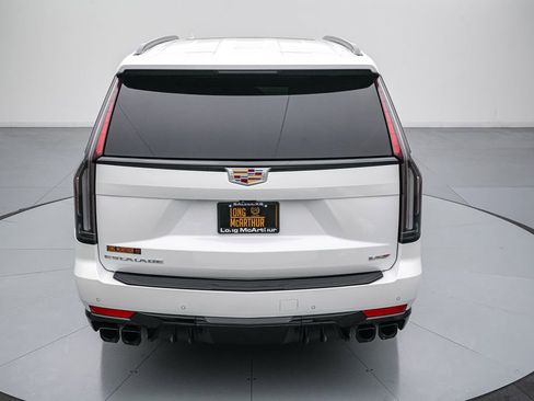 Used 2024 Cadillac Escalade V image 5