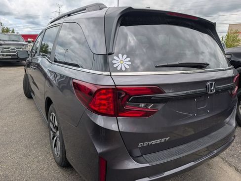 Used 2026 Honda Odyssey EX-L image 6