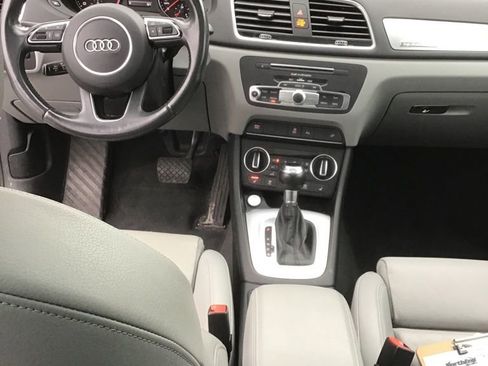 Used 2018 Audi Q3 2.0T Premium Plus w/ Premium Plus Package AWD/4WD image 8