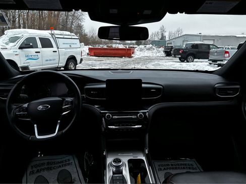 Used 2023 Ford Explorer ST-Line w/ Class IV Trailer Tow Package image 9