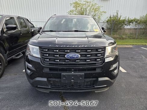 Used 2017 Ford Explorer Sport w/ Equipment Group 401A AWD/4WD image 2