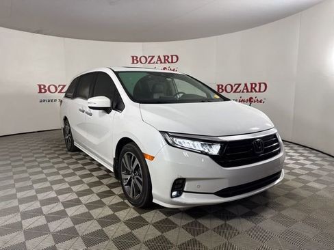 Used 2024 Honda Odyssey Touring image 1