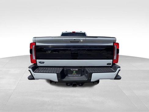 Used 2026 Ford F250 Platinum AWD/4WD image 9