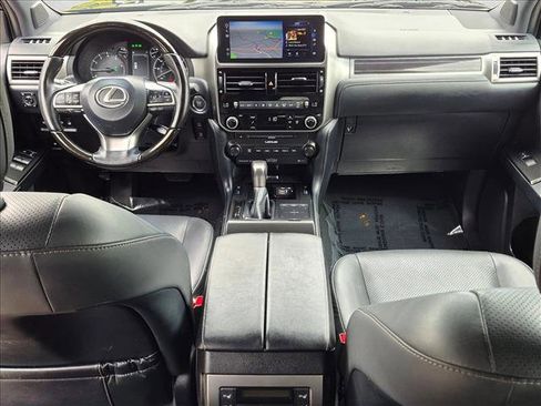 Used 2023 Lexus GX 460 Luxury w/ Accessory Package AWD/4WD image 16