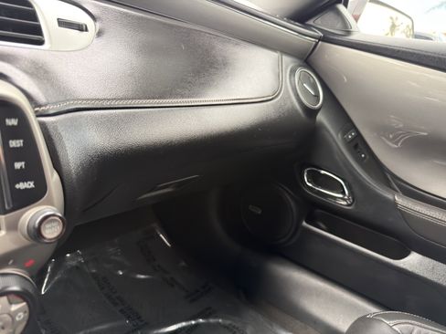 Used 2015 Chevrolet Camaro SS RWD image 30
