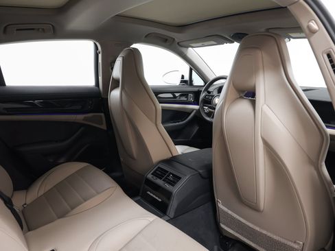 Certified 2025 Porsche Panamera 4 AWD/4WD image 29