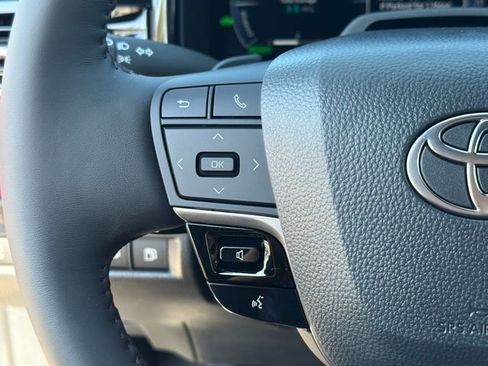 New 2026 Toyota Camry Hybrid FWD image 21