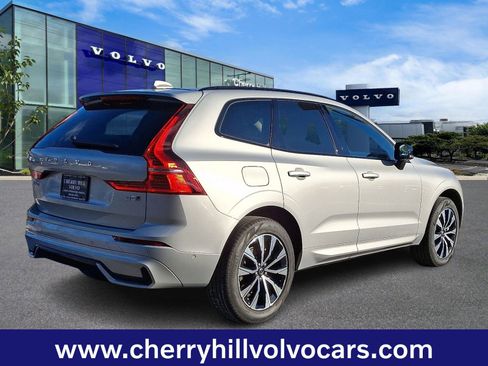 Certified 2025 Volvo XC60 B5 Plus image 7
