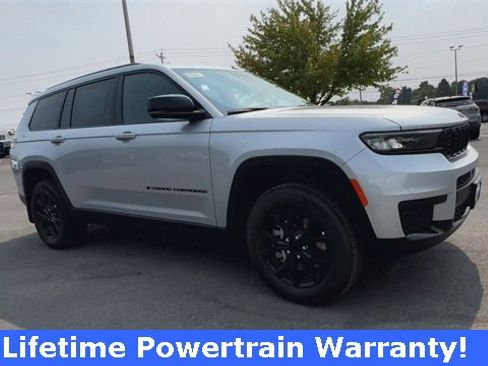 New 2025 Jeep Grand Cherokee L Altitude image 2