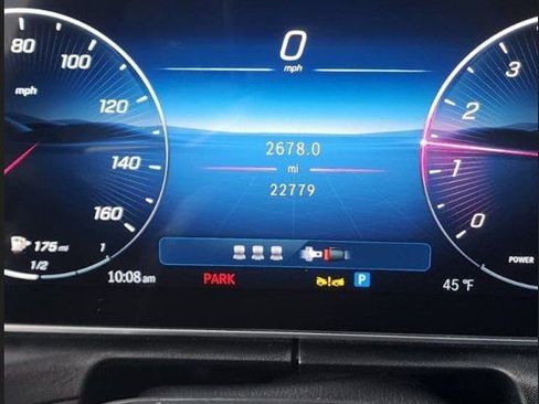 Used 2025 Mercedes-Benz C 300 4MATIC Sedan image 15
