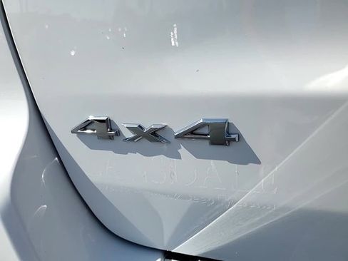 Used 2022 Jeep Grand Cherokee Limited image 7