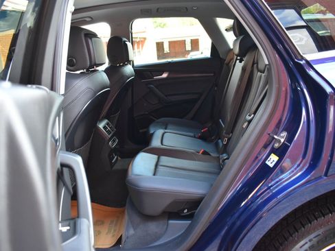 Used 2021 Audi Q5 Prestige w/ Prestige Package AWD/4WD image 14