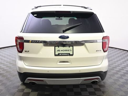 Used 2016 Ford Explorer XLT w/ Equipment Group 202A AWD/4WD image 4