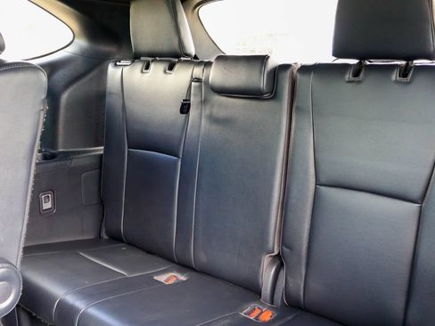 Used 2023 Toyota Highlander XSE FWD image 13