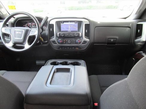 Used 2016 GMC Sierra 2500 SLE w/ SLE Preferred Package AWD/4WD image 12