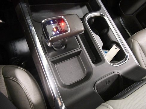 Used 2022 Chevrolet Silverado 1500 LTZ image 26