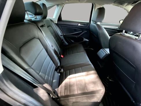 Used 2021 Volkswagen Jetta SE FWD image 20