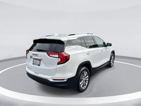 Used 2022 GMC Terrain SLT w/ Infotainment Package II FWD image 5