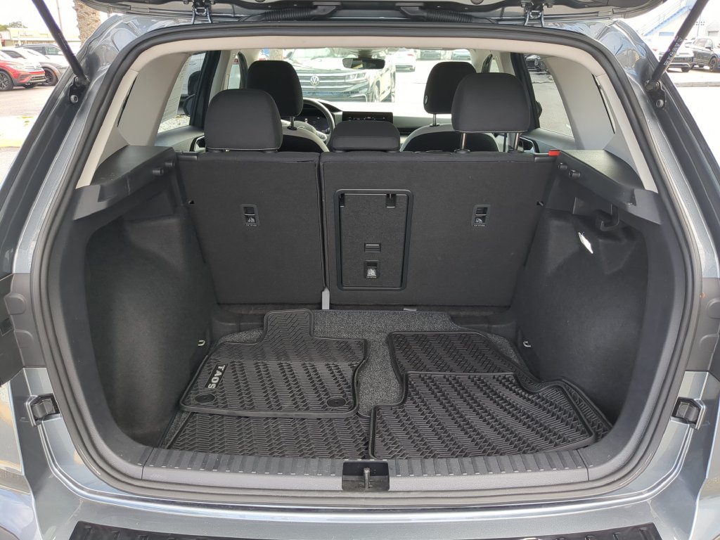 Certified 2026 Volkswagen Taos S FWD image 9