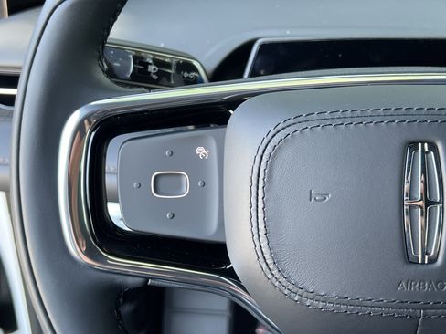 New 2025 Lincoln Nautilus Premier w/ Jet Appearance Package image 18