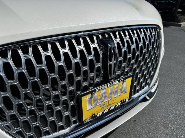 Certified 2024 Lincoln Corsair AWD image 10