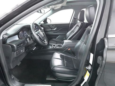 Used 2022 Lincoln Corsair AWD w/ Premium Package image 23