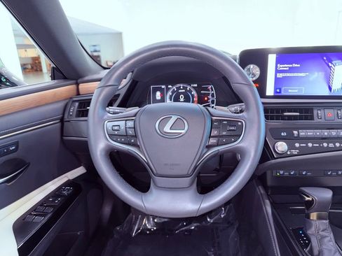 Certified 2023 Lexus ES 250 w/ Premium Package image 17