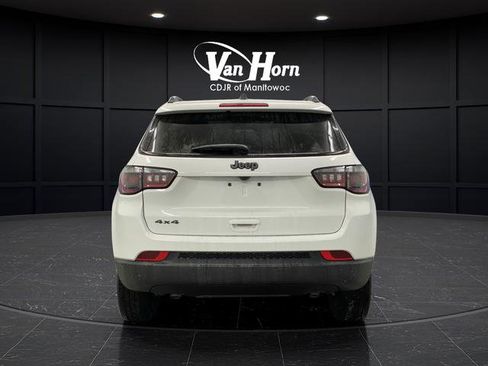 New 2026 Jeep Compass Latitude w/ Sun and Sound Group image 13