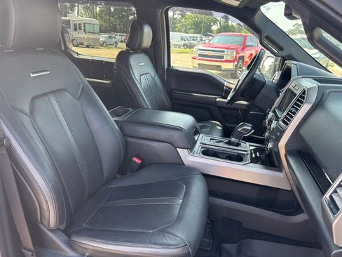 Used 2016 Ford F150 Platinum w/ Equipment Group 701A Luxury RWD image 23