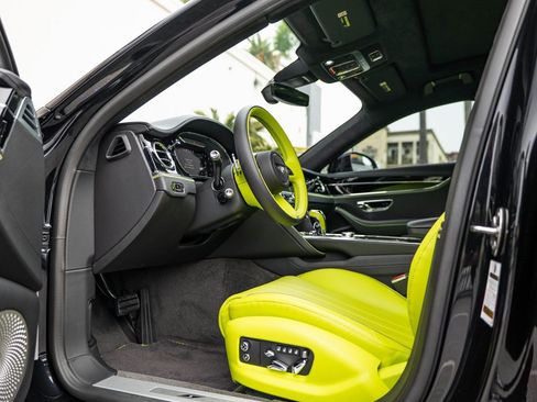 Used 2024 Bentley Flying Spur S V8 image 2