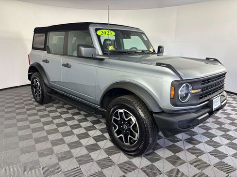 Used 2023 Ford Bronco 4-Door AWD/4WD image 1
