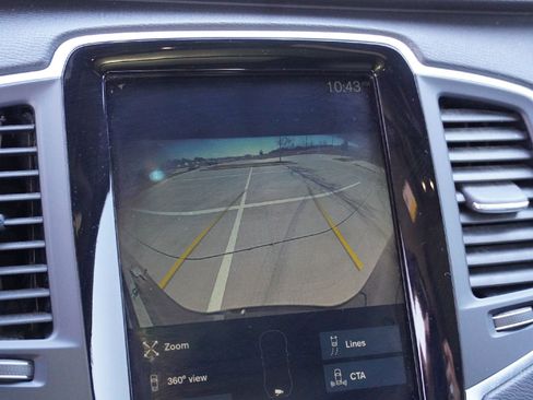 Used 2020 Volvo XC90 T6 Momentum w/ Advanced Package image 12