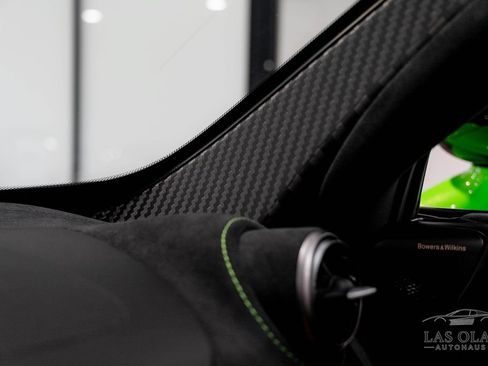 Used 2026 McLaren 750S Spider RWD image 41