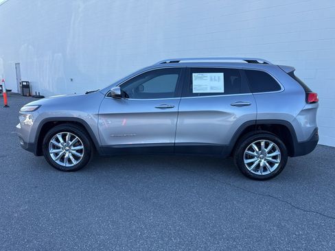Used 2016 Jeep Cherokee Limited image 4