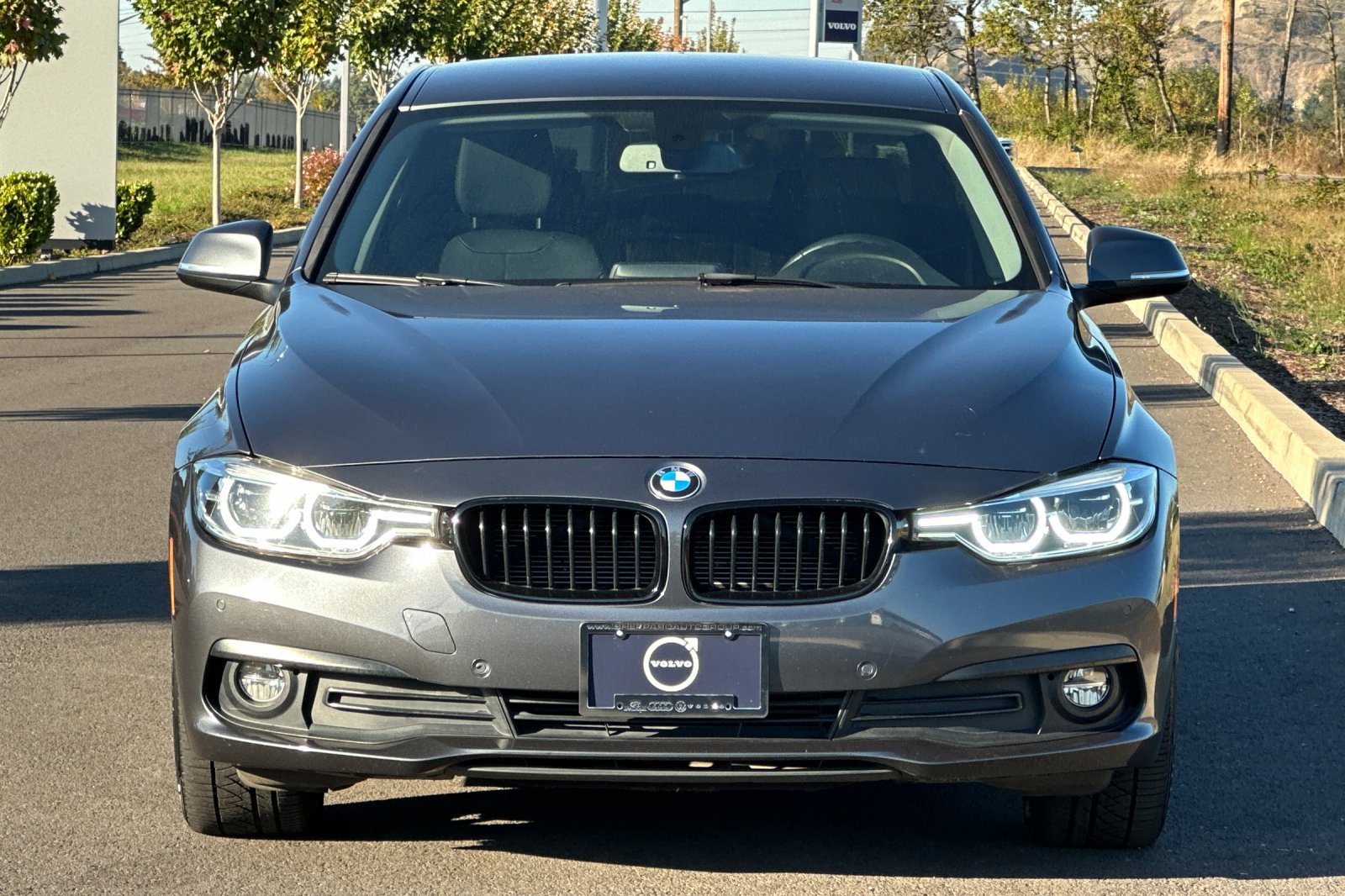 Used 2018 BMW 320i Sedan RWD image 8