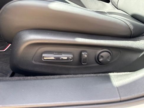 Used 2025 Honda Accord Sport image 9