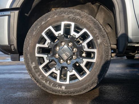 Used 2024 GMC Sierra 2500 Denali w/ Denali Reserve Package image 2