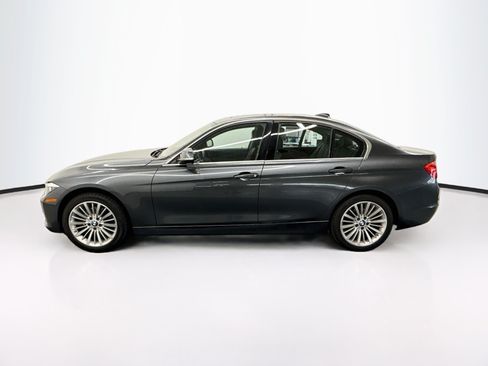 Used 2013 BMW 328i xDrive Sedan AWD/4WD image 4