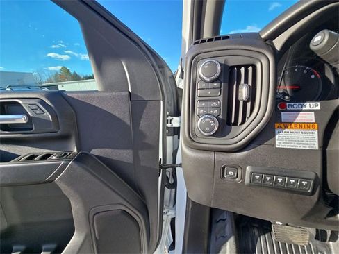 New 2025 GMC Sierra 3500 Pro w/ Convenience Package image 18