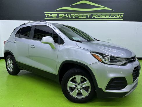 Used 2020 Chevrolet Trax LT AWD/4WD image 1