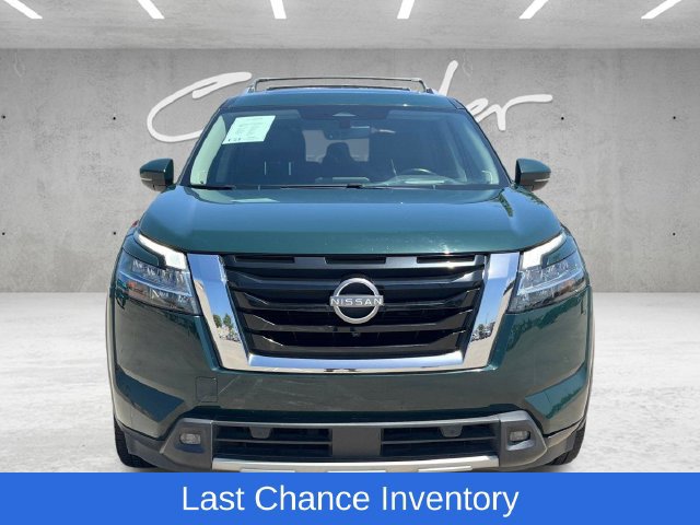 Certified 2023 Nissan Pathfinder Platinum w/ Cargo Package AWD/4WD image 18