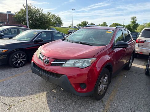Used 2015 Toyota RAV4 LE AWD/4WD image 8