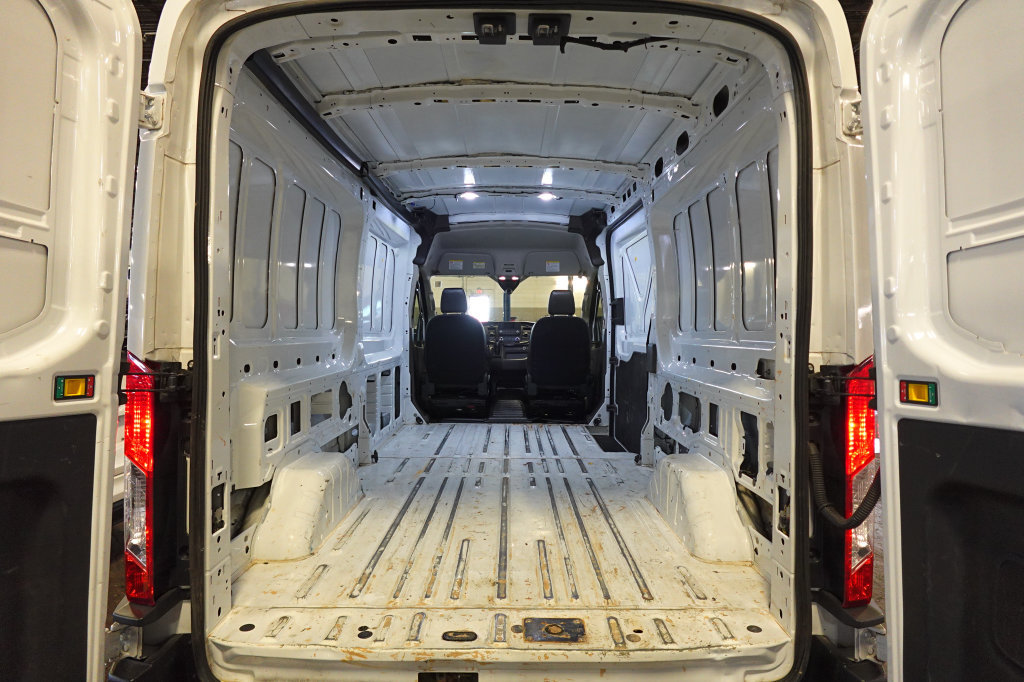 Used 2023 Ford Transit 250 Medium Roof AWD image 21